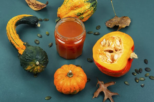 Pumpkin Jam Chutney Glass Jar Fresh Pumpkins Autumn Dessert — Stock Photo, Image