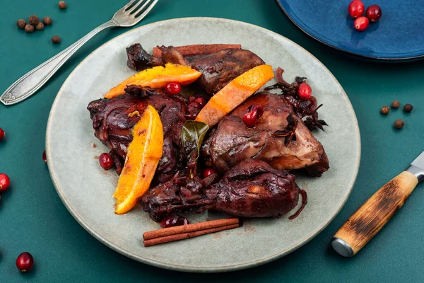 Grilled Spicy Chicken Legs Baked Orange Spices Red Berries Wine — Stock Photo, Image