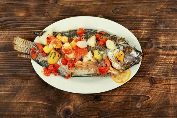 Delicious Fried Tilapia Fish Fruit Sauce White Plate Pla Pao — Stock Photo, Image