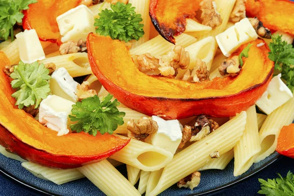 Appetizing Autumn Dish Pasta Baked Pumpkins Cheese Nuts — Stock Photo, Image