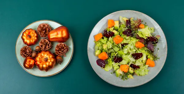 Sağlıklı Vejetaryen Mutfağı Fırında Kabak Pancar Sebze Salatası Vejetaryen Yemeği — Stok fotoğraf