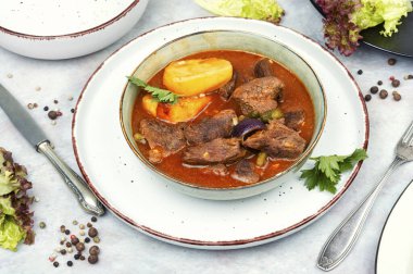 Soslu geyik kebabı, geyik kebabı. Geyik yahnisi..