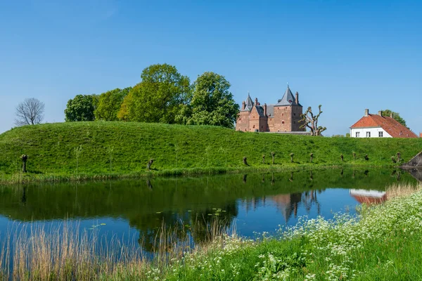 Captivating View Moat Water Dike Slot Loevestein Castle Its Rich — Stock Photo, Image