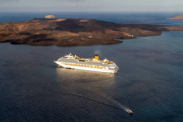 Dawns Glädje Fängslande Morgon Med Förankrade Kryssningsfartyg Firas Azure Bay — Stockfoto