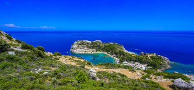 Anthony Quinn Körfezi - Rhodos adasında cennet sahili olan güzel sahil manzarası - Yunanistan, Avrupa 'da seyahat noktası