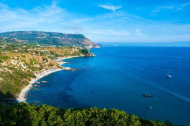 Capo Vaticano 'dan Grotticelle Sahili manzarası Tropea, Calabria - İtalya yakınlarındaki güzel manzara manzarası