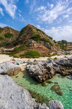 Capo Vaticano 'daki Grotticelle Plajı - Calabria sahilindeki cennet plajı - İtalya' da seyahat yeri