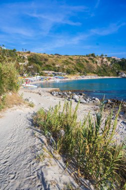 Capo Vaticano 'daki Grotticelle Plajı - Calabria sahilindeki cennet plajı - İtalya' da seyahat yeri