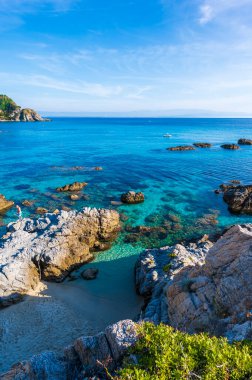 Capo Vaticano 'daki Grotticelle Plajı - Calabria sahilindeki cennet plajı - İtalya' da seyahat yeri