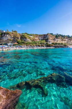 Spiaggia di Riaci - Santa Domenica 'da cennet plajı ve sahil manzarası, İtalya' da seyahat yeri