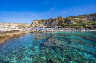 Spiaggia di Riaci - Santa Domenica 'da cennet plajı ve sahil manzarası, İtalya' da seyahat yeri