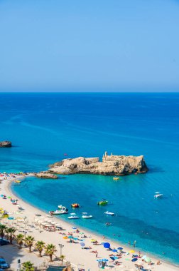 Spiaggia di Riaci - Santa Domenica 'da cennet plajı ve sahil manzarası, İtalya' da seyahat yeri