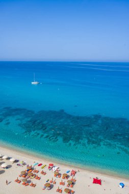 Spiaggia di Riaci - Santa Domenica 'da cennet plajı ve sahil manzarası, İtalya' da seyahat yeri