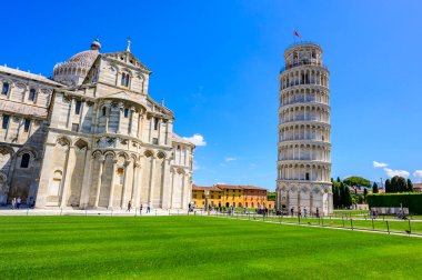 Eğik Kule ve Pisa Katedrali, İtalya 'da seyahat yeri
