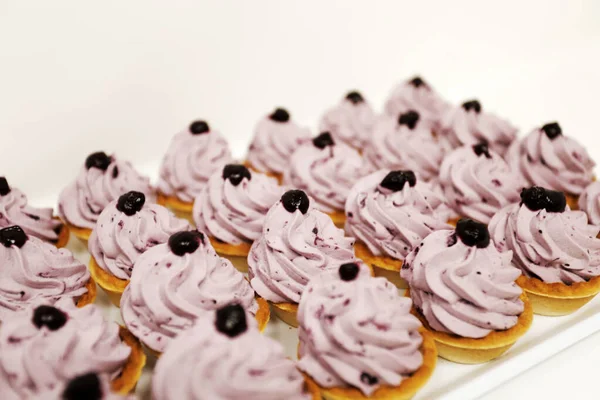 Delicious Chocolate Cake Cream Berries — Stock Photo, Image