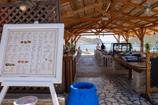 Lässige Und Entspannte Meeresfrüchte Taverne Pedi Harbor Symi Griechenland — Stockfoto