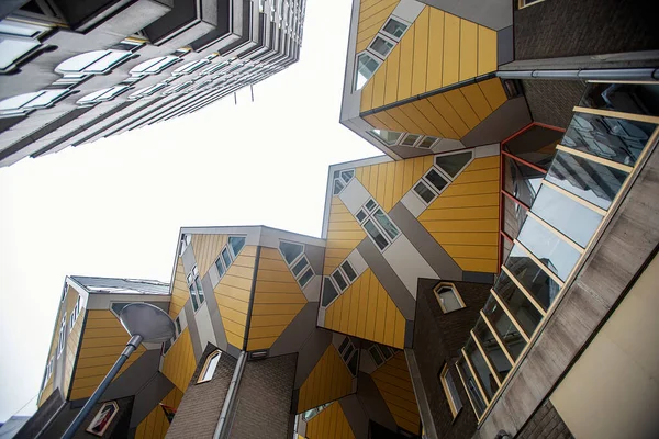 Foto Van Kubuswoning Kubuswoningen Rotterdam Gele Kleur Originele Architectuur — Stockfoto