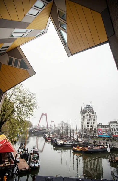 Foto Van Kubuswoning Kubuswoningen Rotterdam Gele Kleur Originele Architectuur Uitzicht — Stockfoto