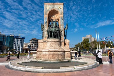 İstanbul 'un Taksim Anıtı, Türkiye