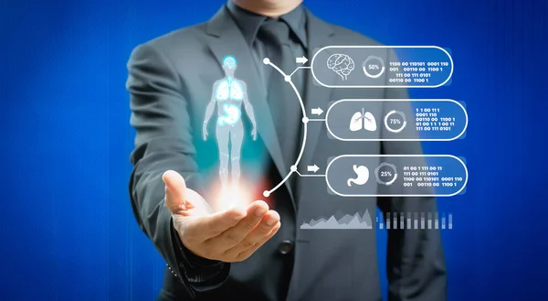 Empresario Mostrando Holograma Virtual Órgano Humano Como Cerebro Pulmón Estómago — Foto de Stock