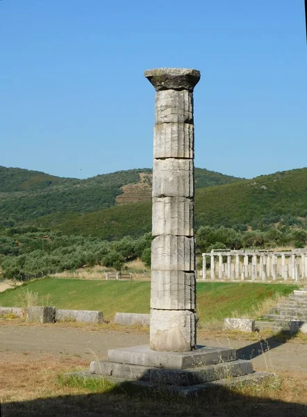 Antica Colonna Nella Città Messene Nel Peloponneso Grecia — Foto Stock