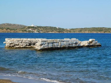 Lavrio, Attica, Yunanistan yakınlarındaki Thorikos antik limanının kalıntıları