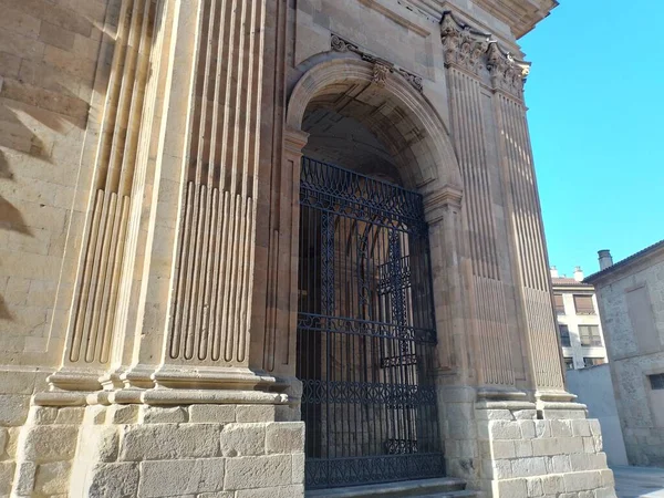 Stor Bygning Indgang Salamanca Spanien - Stock-foto