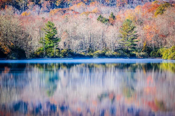 Julian Price Lake Granfather Mountain Autumn Season — Stock Photo, Image