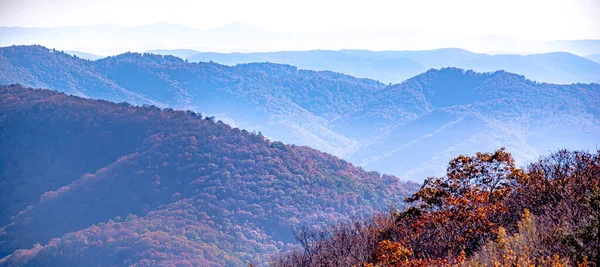 Голубые Хребты Осенью Северной Каролине — стоковое фото