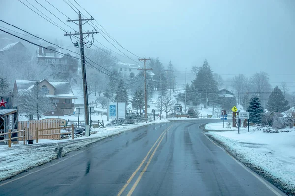 北卡罗莱纳山边的冬季和雪景 — 图库照片