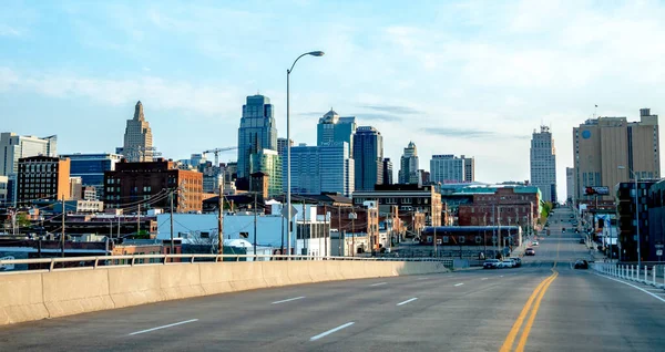 stock image street scenes in kansas city downtwn