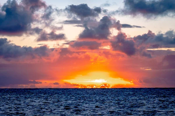 Amanecer Escenas Playa Isla Oahu Hawaii —  Fotos de Stock
