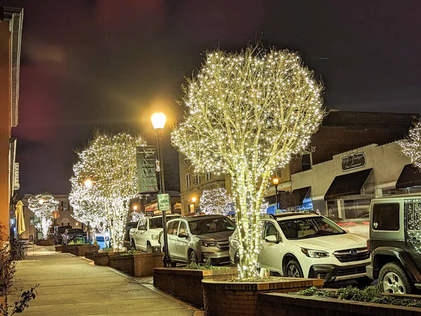 ベルモントのクリスマスの間の涼しい夜の冬のシーンNc — ストック写真