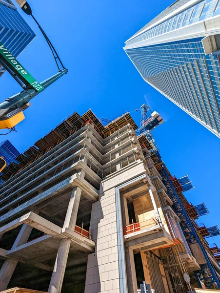 Lång Highrise Byggnad Uppförande Storstad — Stockfoto