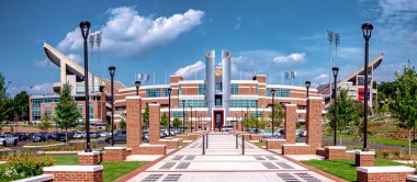 Clemson, SC - 2023: Clemson Üniversitesi Kampüsü 'ndeki Memorial Stadyumu