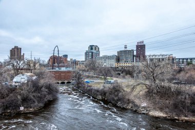 Minneapolis Şehir Fotoğrafları: Minnesota ufuk çizgisi İlkbaharın başlarında