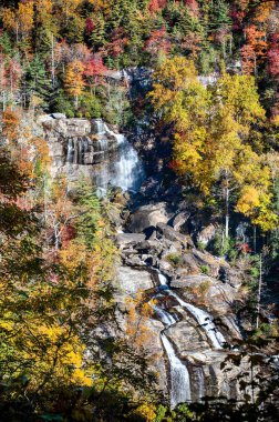 Whitewater Şelalesi, Kuzey Carolina, ABD Sonbahar sezonunda