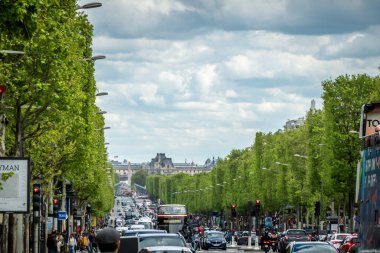 Eyfel Kulesi, Paris sembolü 