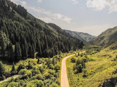 güzel vadi manzarası Issyk kul gölü bölgesi ve Orta Asya 'da bishkek