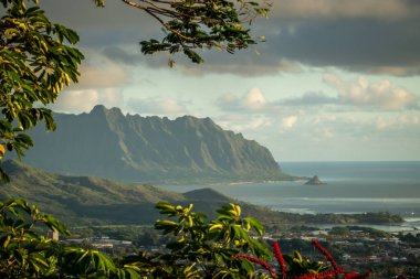Hawaii 'deki Oahu Adası' ndaki Pali Gözcüsü 'nden bir panoramik hava görüntüsü..