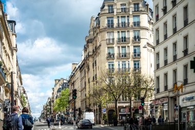 Paris Fransa sokak sahneleri gün ışığında