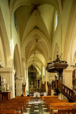 Brüksel Belçika 'nın güzel bahar gününde sokak manzarası