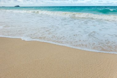 Waimanalo plaj turkuaz su ile görünümünü Hawaii Oahu adasında 
