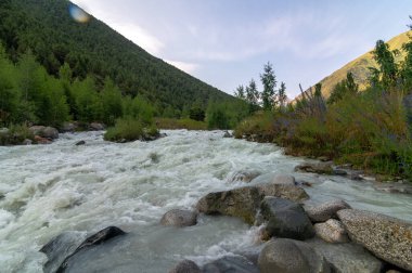 Ala-Arça gorge yaz günü, Kırgızistan içinde dağ manzara Panoraması.