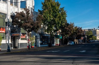 Klamanth şehri ve Ewauna Gölü 'nün manzarası yıkılıyor.