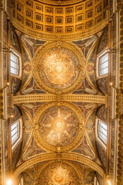 Londra 'daki St. Paul Katedrali' nin içinde, iç bina detayları..