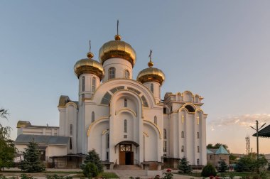 Sobor Svyatogo Ravnoapostol 'nogo Velikogo Knyazya Ortodoks Kilisesi Bishkek Kırgızistan