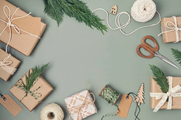 Fond Noël Avec Boîtes Cadeaux Papier Emballage Kraft Fête Noël — Photo