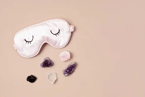 Healing Chakra Crystals Sleeping Mask Improving Sleep Quality Gemstones Alternative — Stock Photo, Image