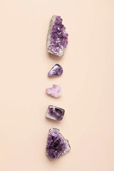 Healing Reiki Chakra Crystals Therapy Alternative Rituals Amethyst Wellbeing Meditation — Foto de Stock